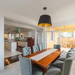 Manda Villa