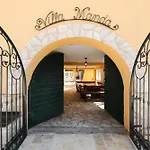 Manda *