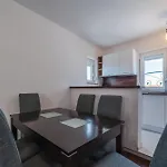Manda Villa