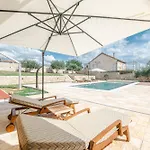 Manda Villa
