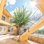 Manda Villa