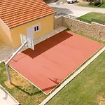 Manda *