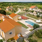 Villa Manda