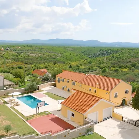 Manda Villa Skradin