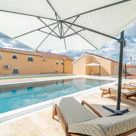 Villa Manda